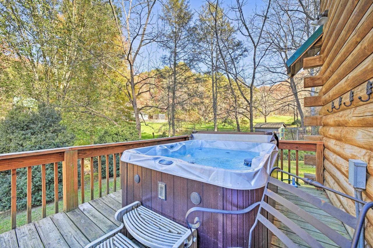 Creekside Bryson City Cabin With Private Hot Tubヴィラ エクステリア 写真