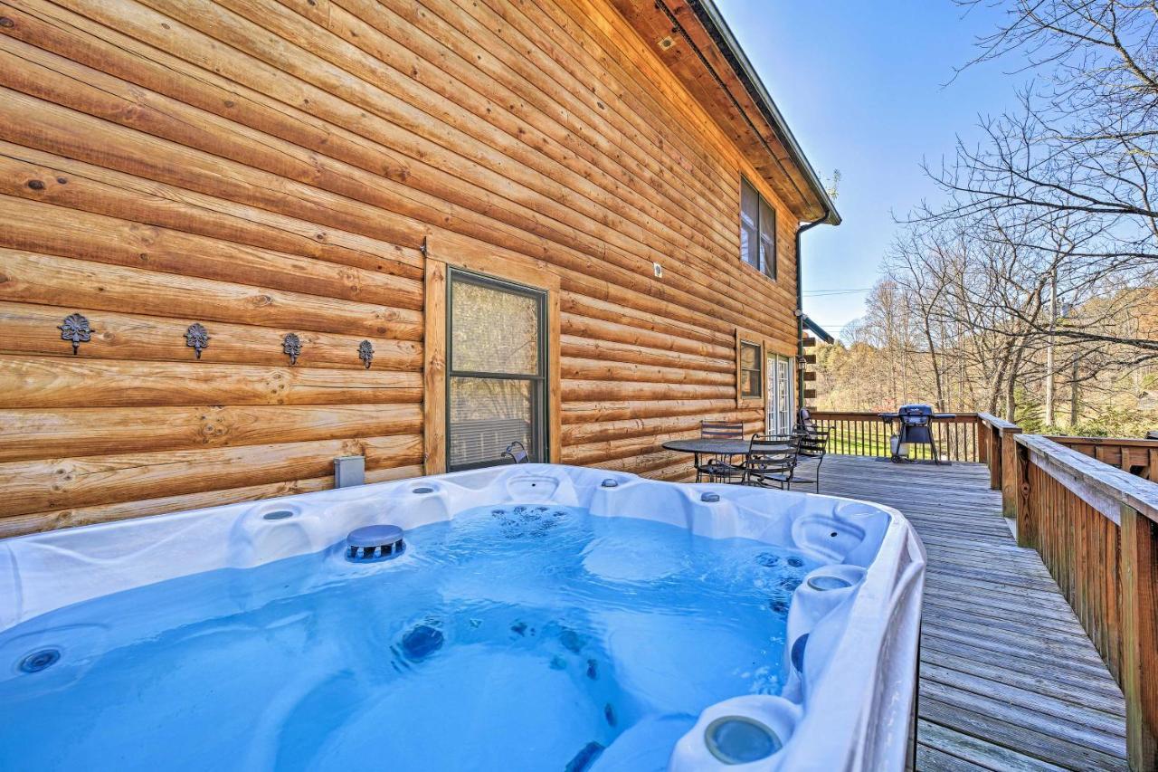 Creekside Bryson City Cabin With Private Hot Tubヴィラ エクステリア 写真